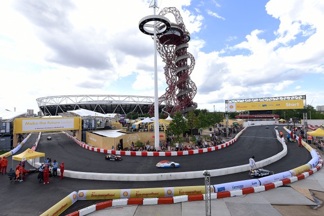 Cars race on the track during Make the Future London 2016 at the Queen Elizabeth Olympic Park, Saturday, July 2, 2016 in London, UK. (Dave Jensen for Shell)